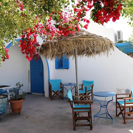 Santorini Seaside Retreat - Flora'S Summer Escape Períssa Extérieur photo