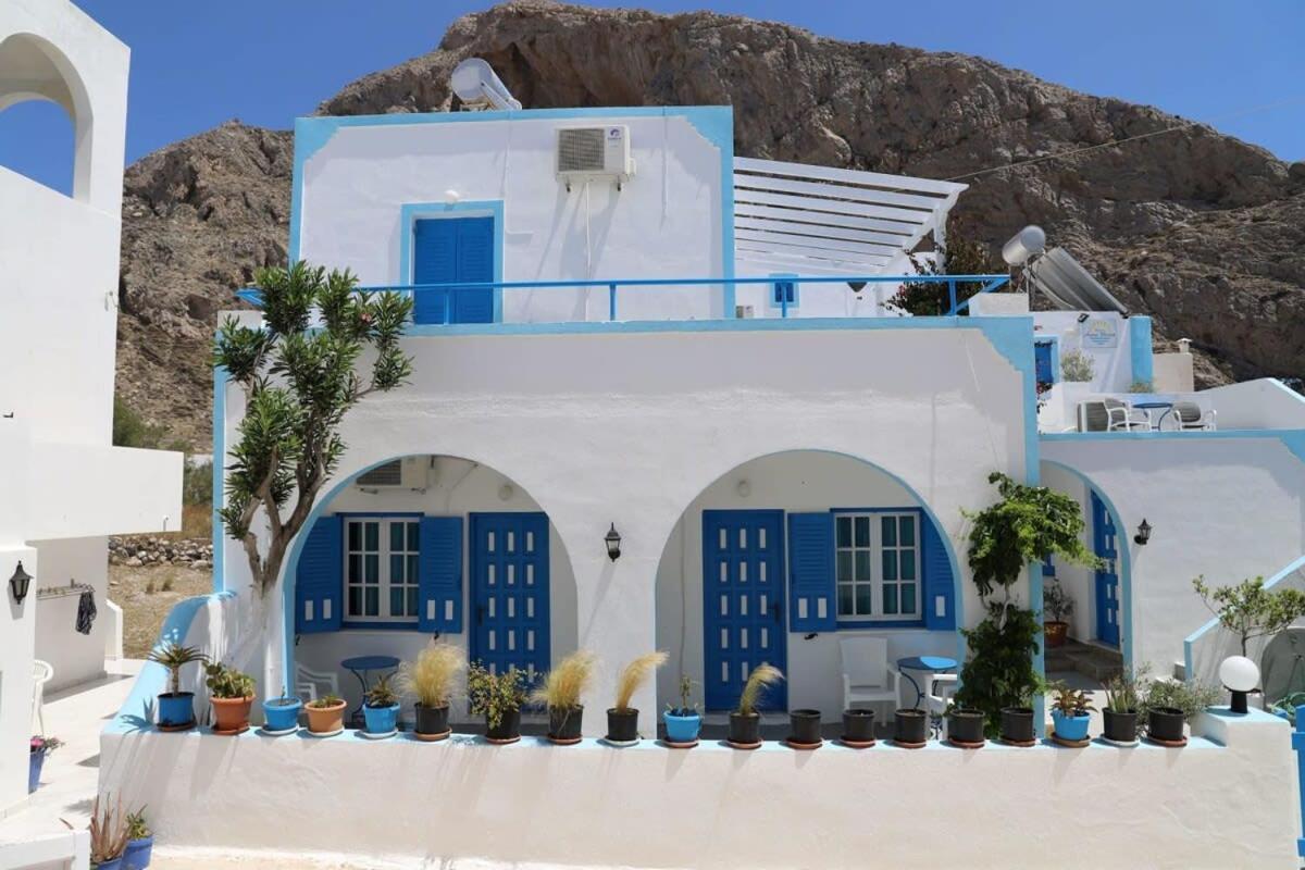 Santorini Seaside Retreat - Flora'S Summer Escape Períssa Extérieur photo