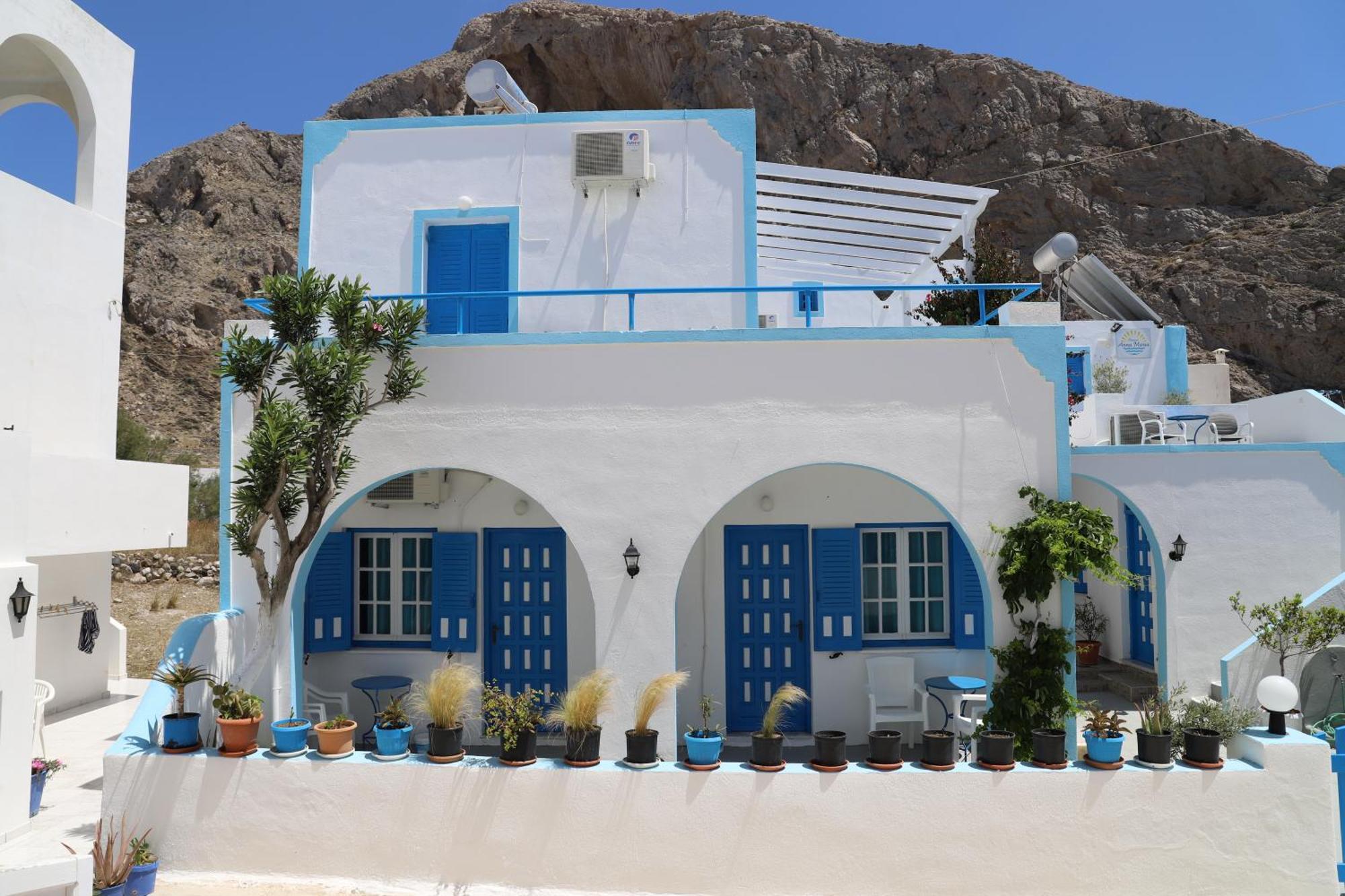 Santorini Seaside Retreat - Flora'S Summer Escape Períssa Extérieur photo